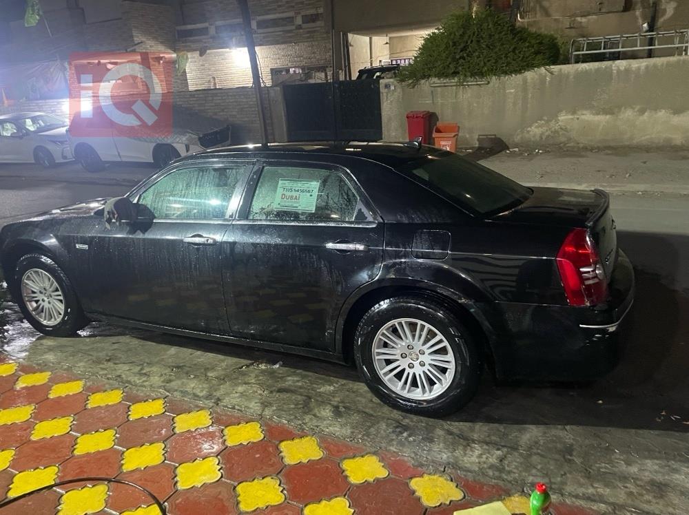 كرايسلر 300